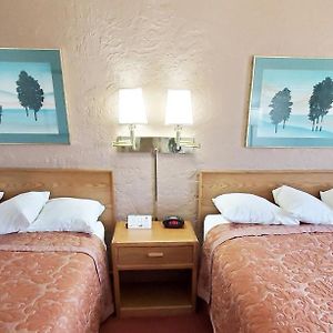 Queen Room One Double Bed Non-Smoking