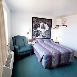 Queen Room Two Double Beds Non-Smoking